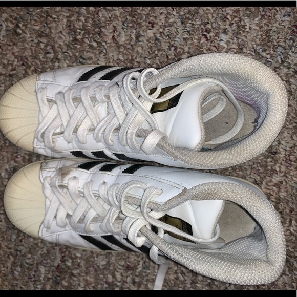 high top adidas superstars - Picture 2 of 3